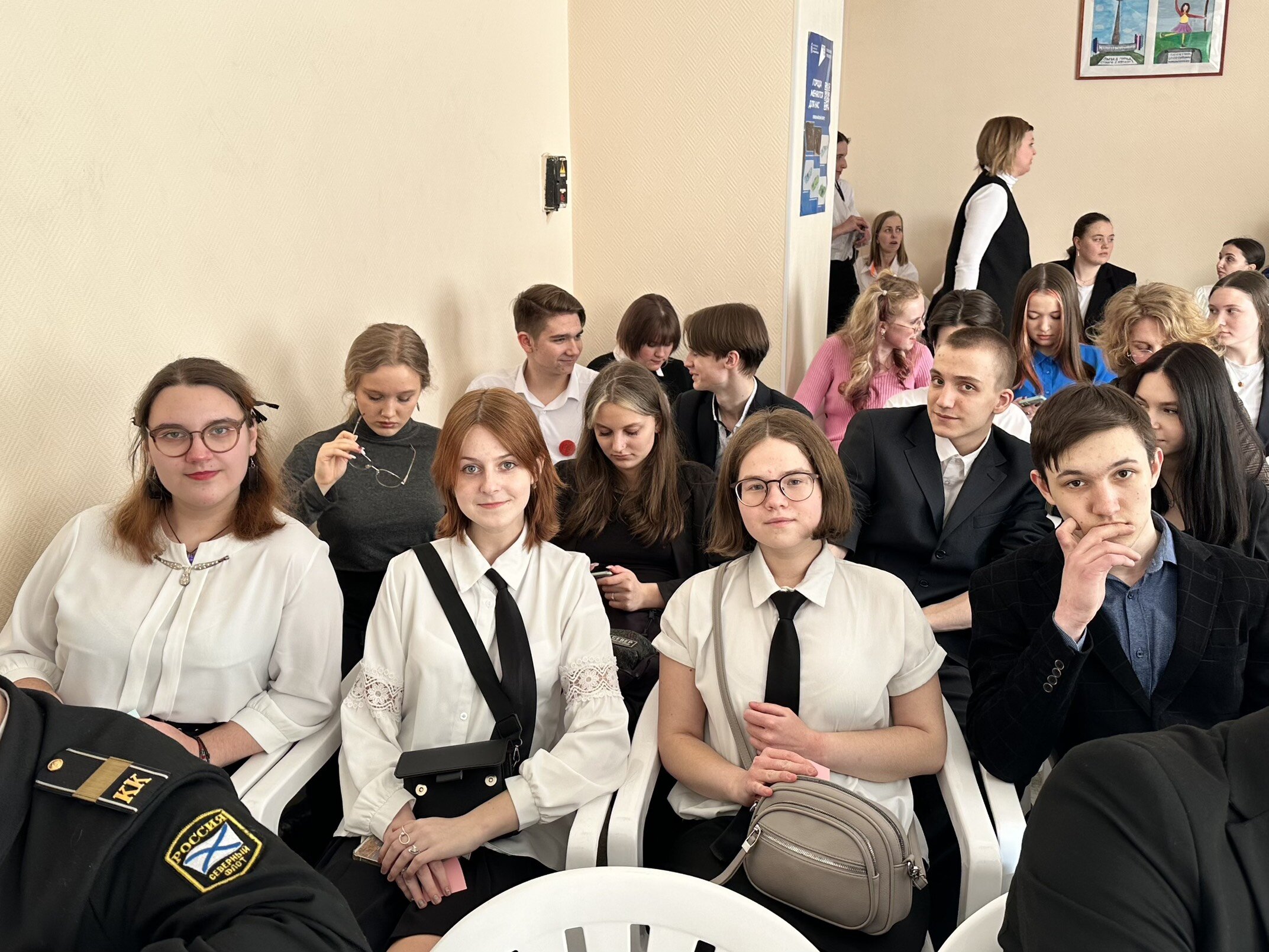 Учащиеся 10 «А» класса приняли участие в мероприятии «Комфортную городскую среду создаем сами».